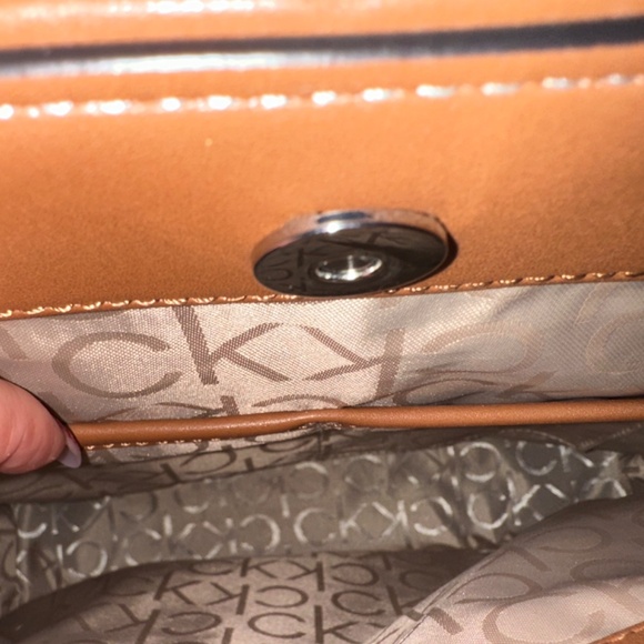 Rare Calvin Klein Margot Tote Large New without tags - Picture 7 of 13